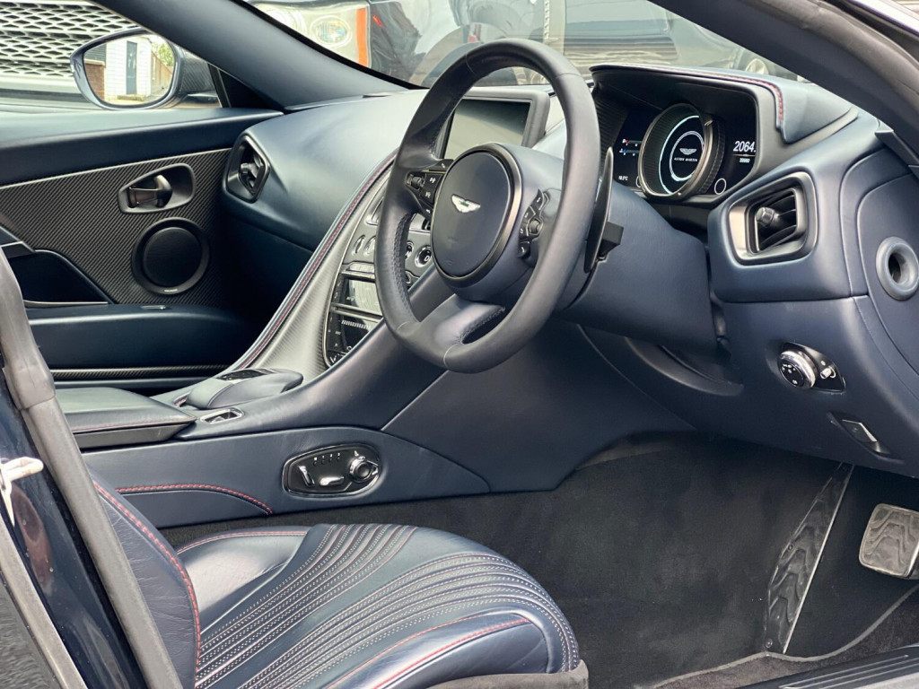 View ASTON MARTIN DB11 5.2 V12