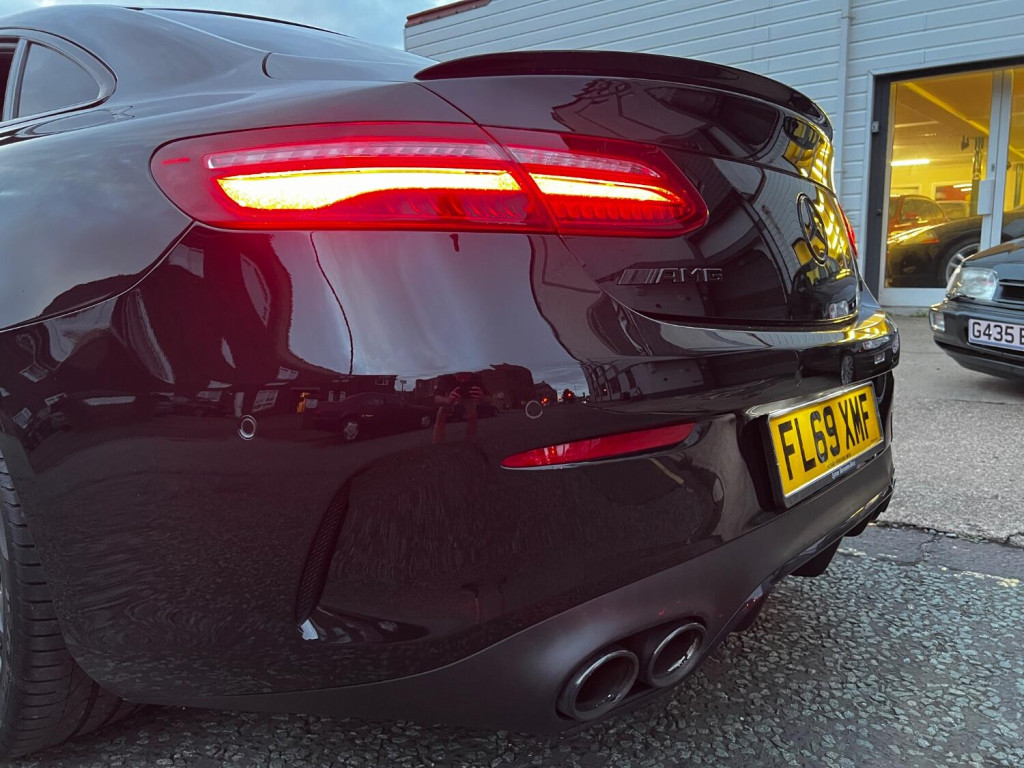 MERCEDES-BENZ E CLASS