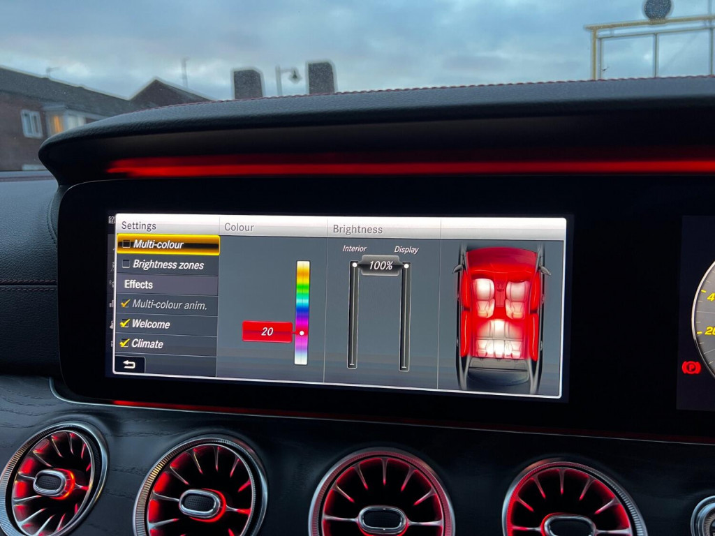 MERCEDES-BENZ E CLASS