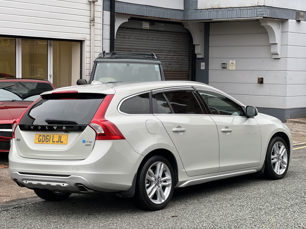 View VOLVO V60 T6 SE Lux 3.0 Automatic