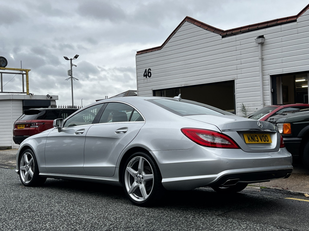 View MERCEDES-BENZ CLS 3.0 CLS350 CDI V6 BlueEfficiency AMG Sport
