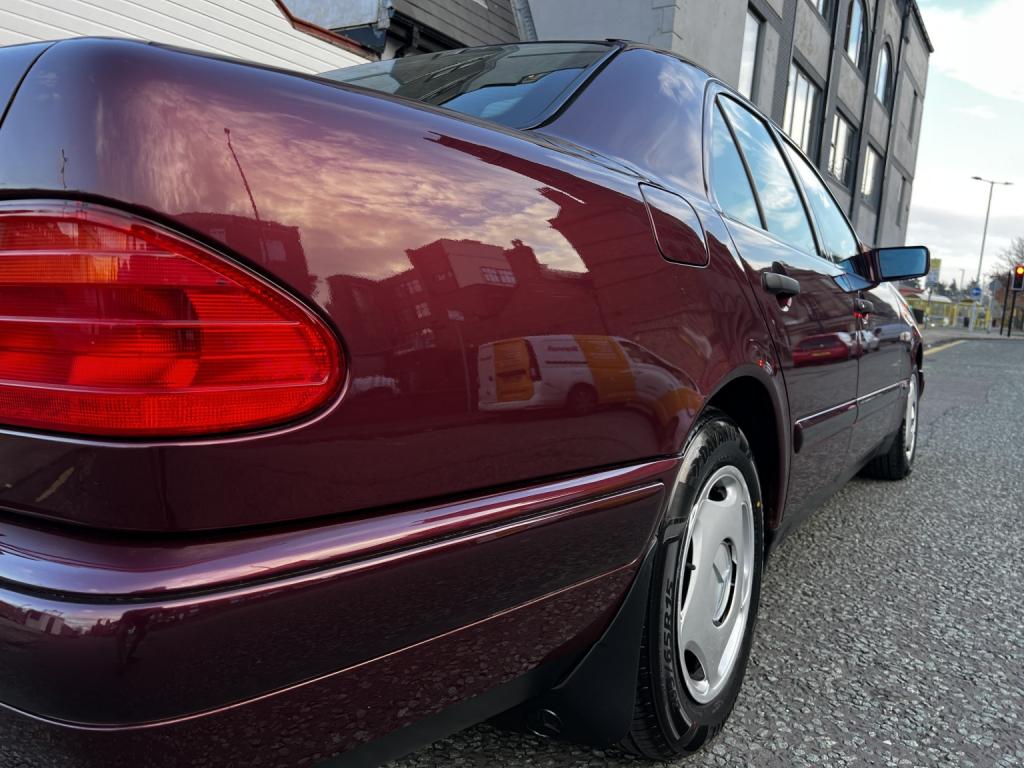 MERCEDES-BENZ E CLASS