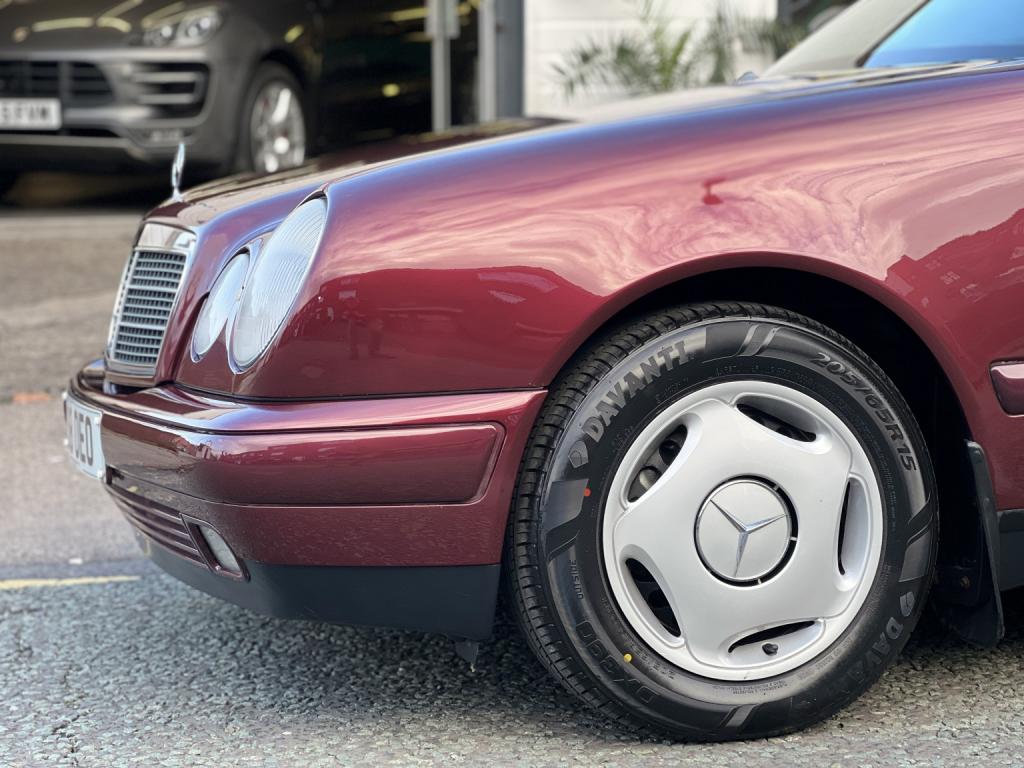 MERCEDES-BENZ E CLASS