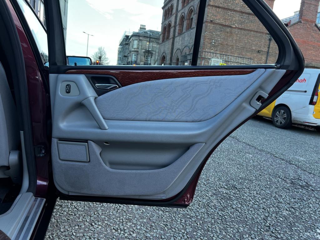 MERCEDES-BENZ E CLASS