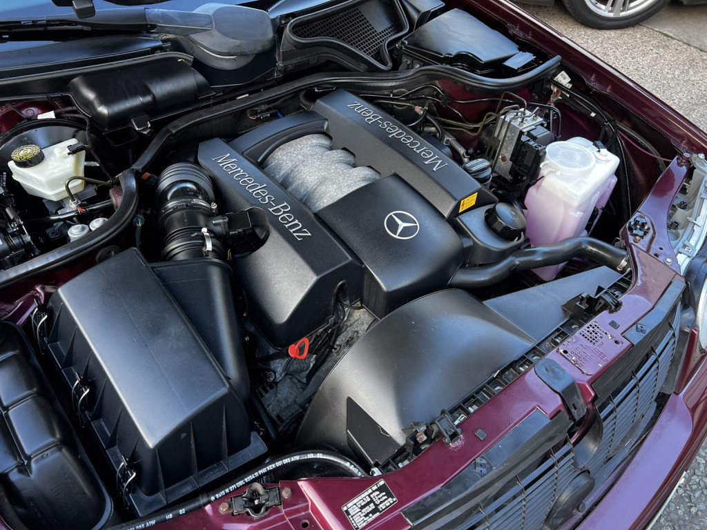 MERCEDES-BENZ E CLASS