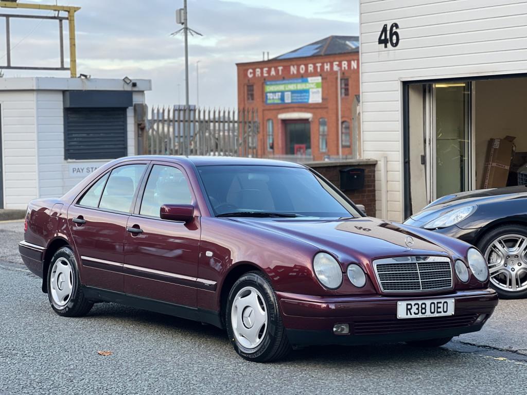 MERCEDES-BENZ E CLASS