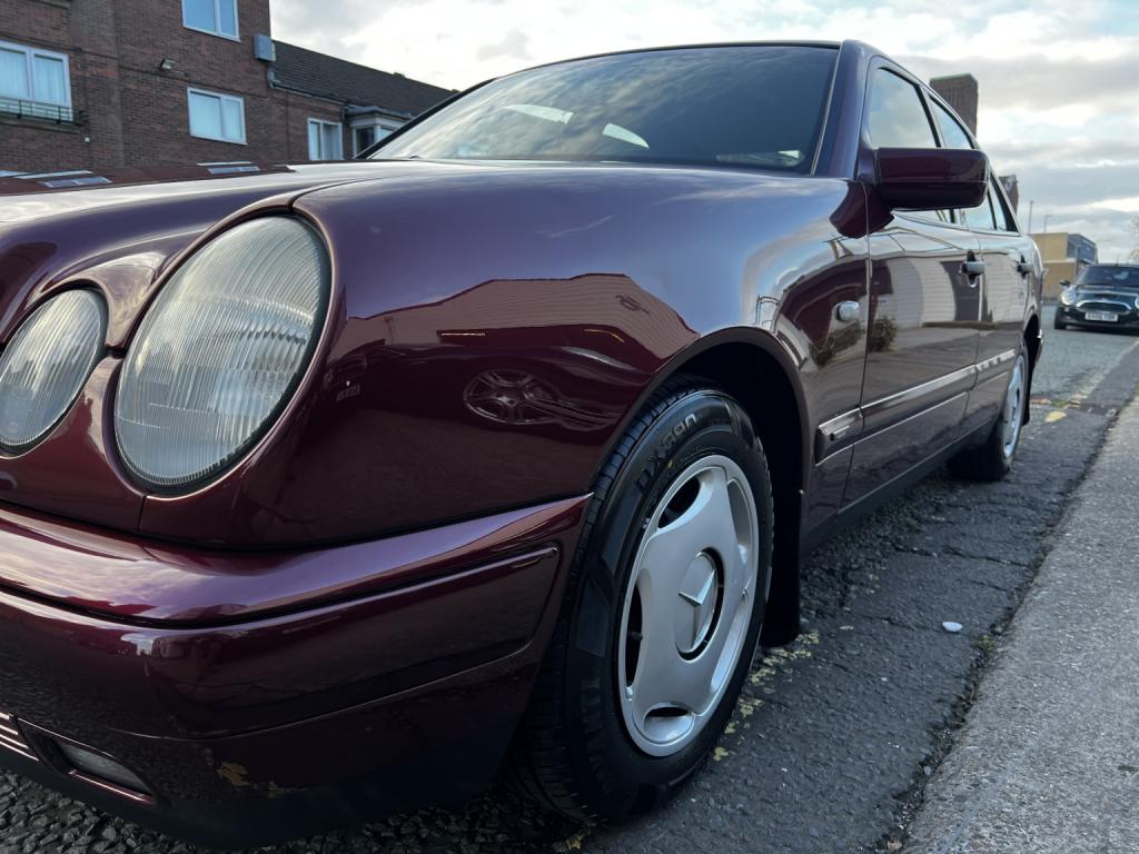 MERCEDES-BENZ E CLASS