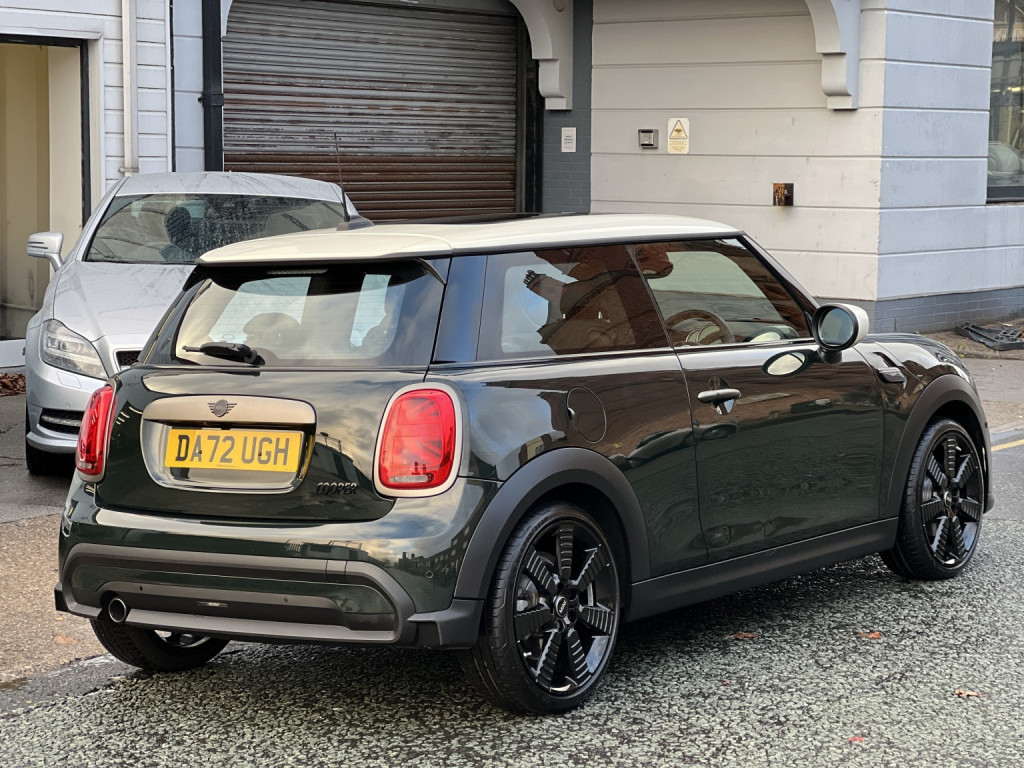 View MINI HATCH 1.5 3-Door Hatch Cooper Resolute Edition