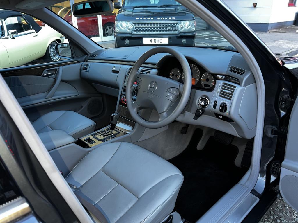 MERCEDES-BENZ E CLASS