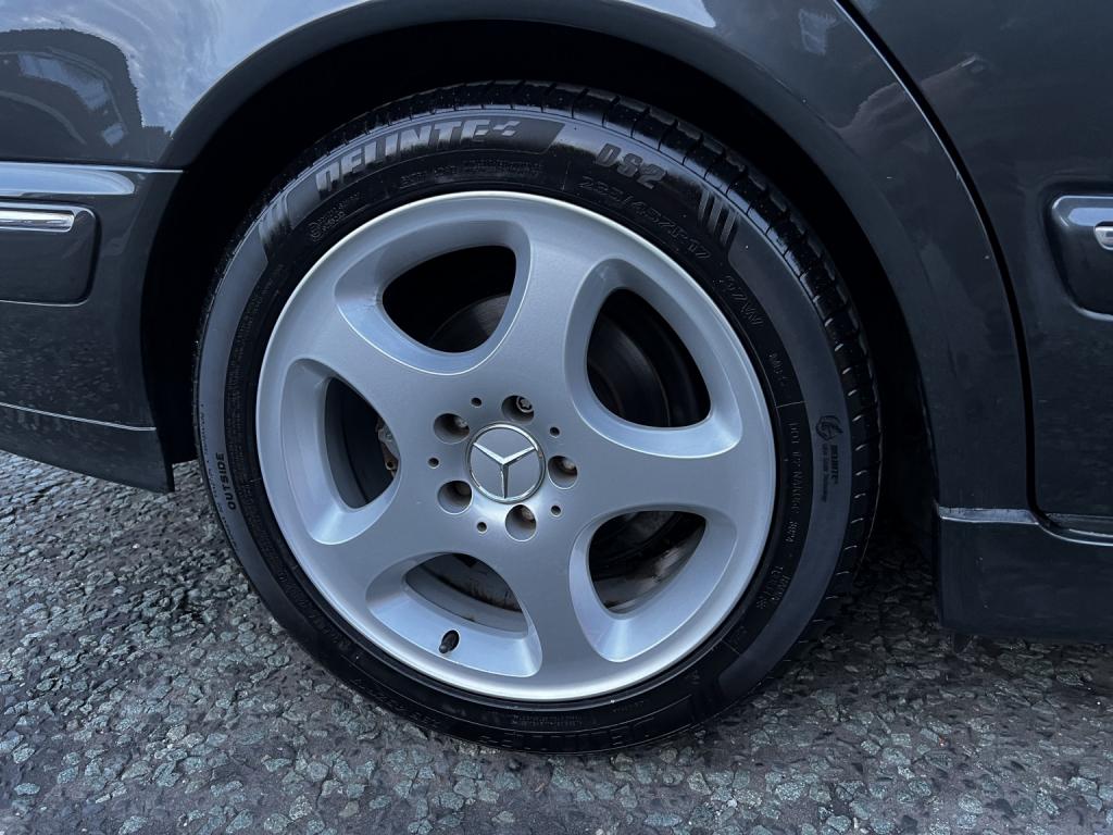 MERCEDES-BENZ E CLASS