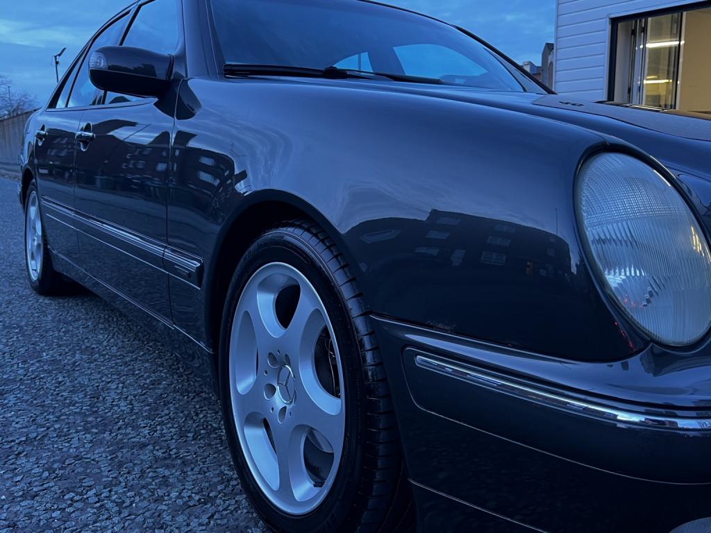 MERCEDES-BENZ E CLASS