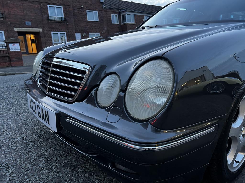 MERCEDES-BENZ E CLASS