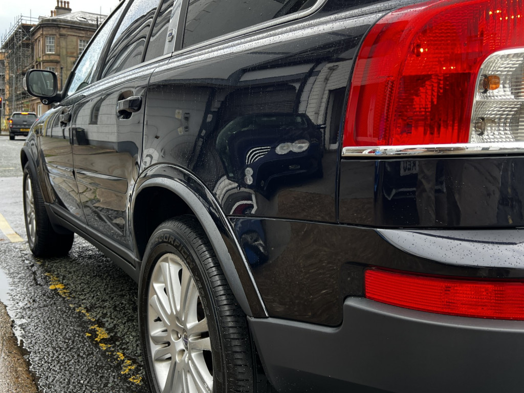 View VOLVO XC90 4.4 V8 Executive
