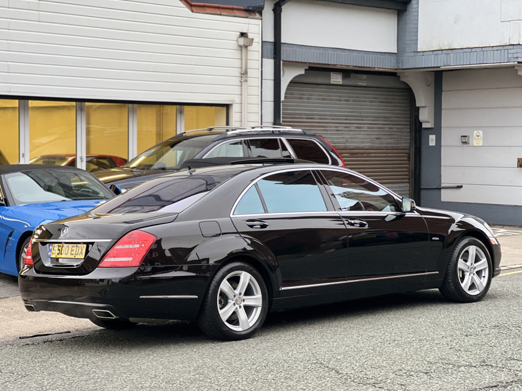 View MERCEDES-BENZ S CLASS 4.7 S500L V8 BlueEfficiency