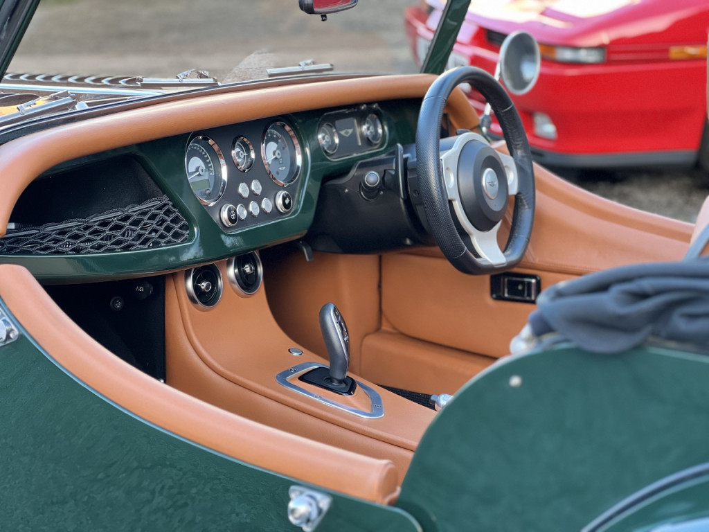 View MORGAN PLUS SIX 3.0 i