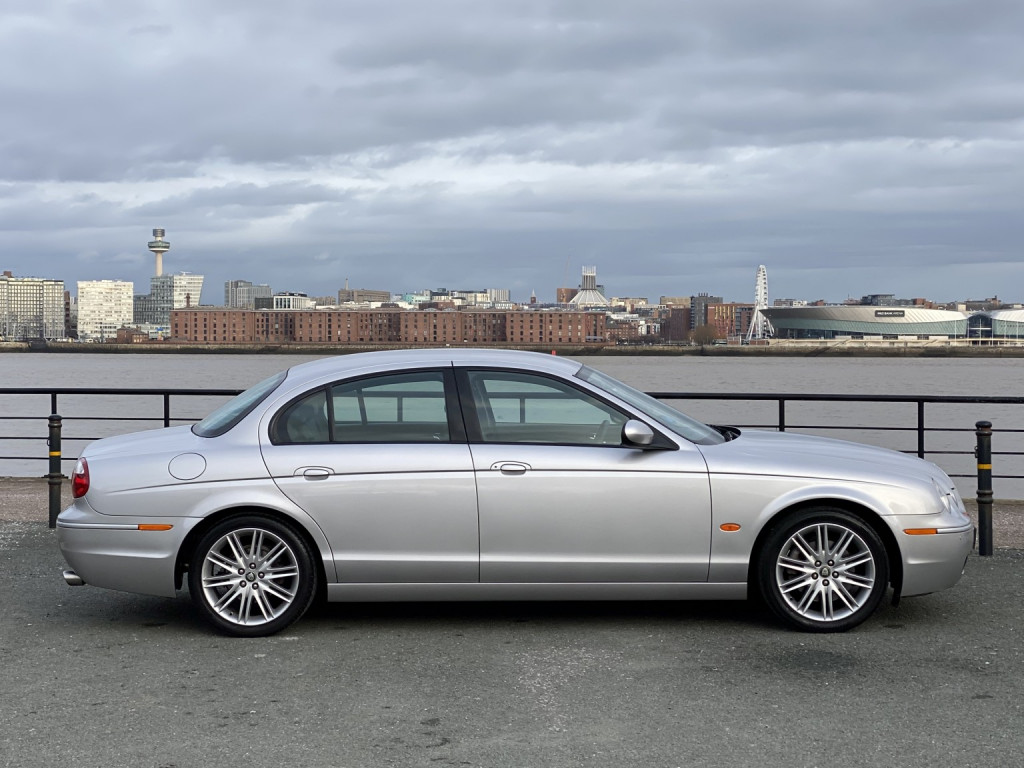 View JAGUAR S-TYPE 2.5 V6 SPORT