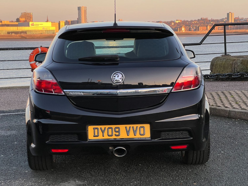 VAUXHALL ASTRA