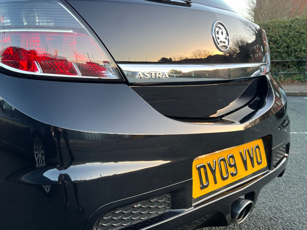 VAUXHALL ASTRA