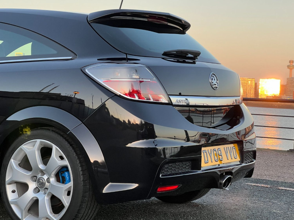 VAUXHALL ASTRA