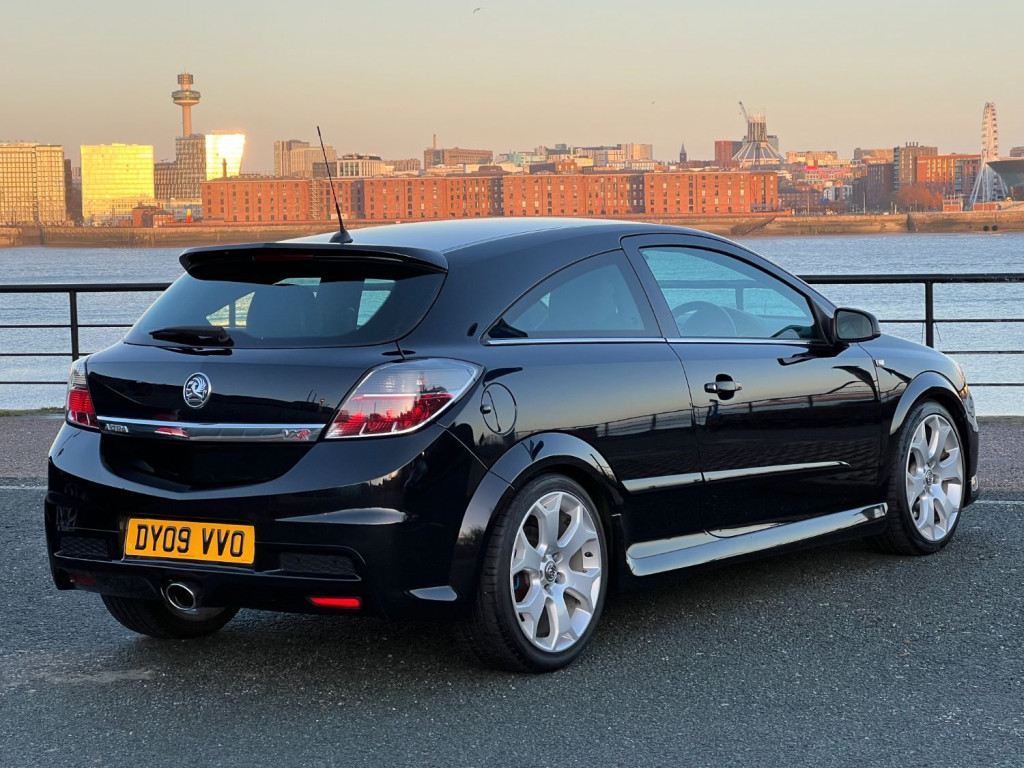 VAUXHALL ASTRA