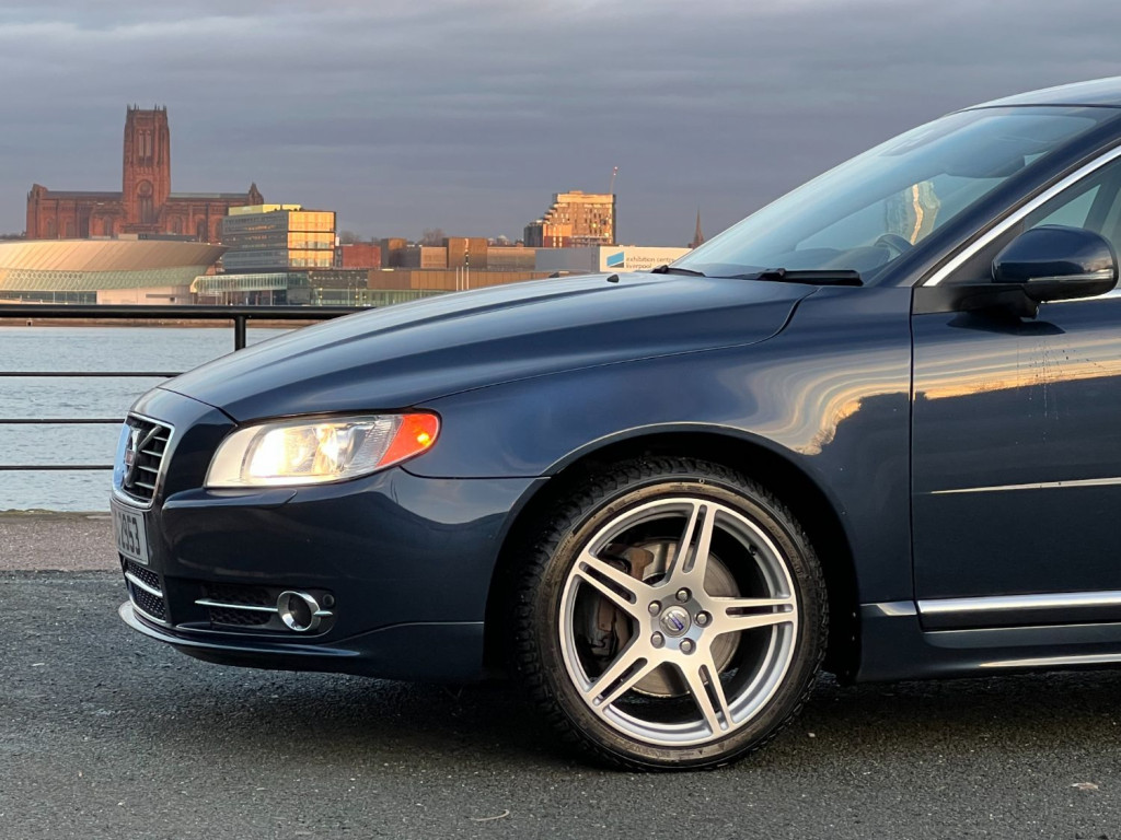VOLVO S80