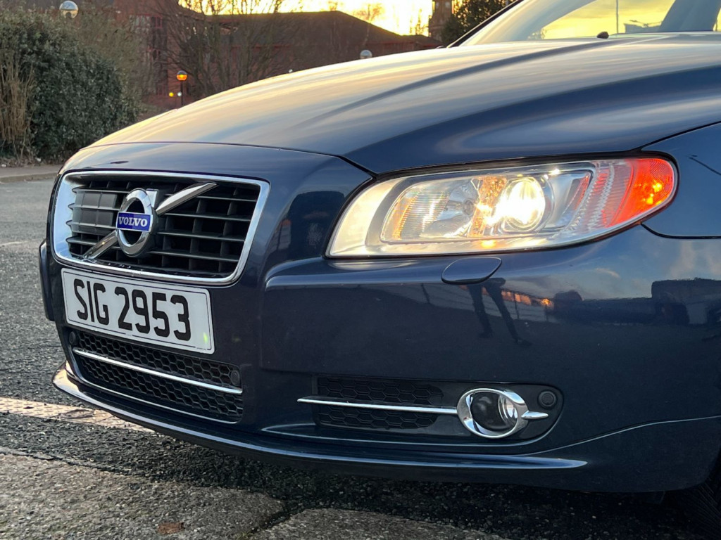VOLVO S80