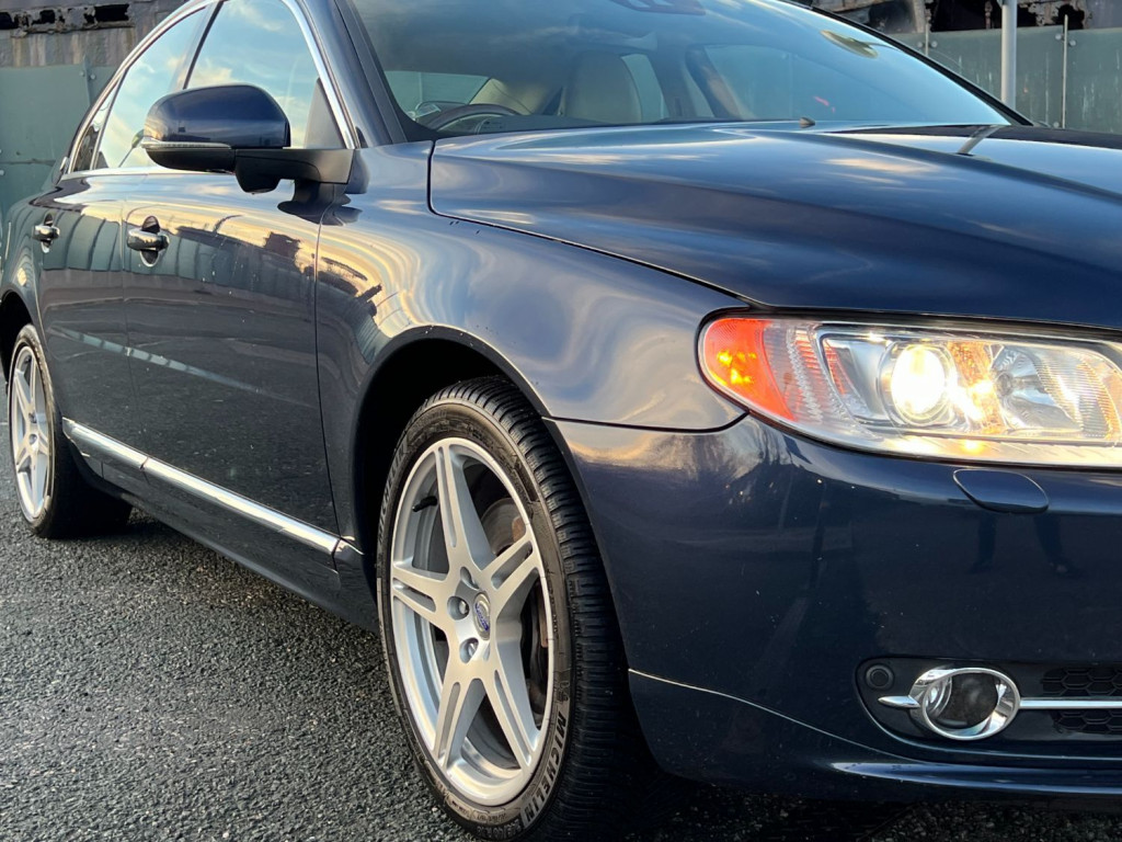 VOLVO S80