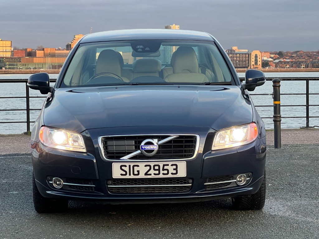 VOLVO S80