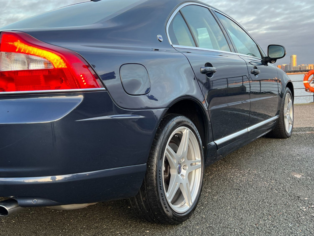 VOLVO S80