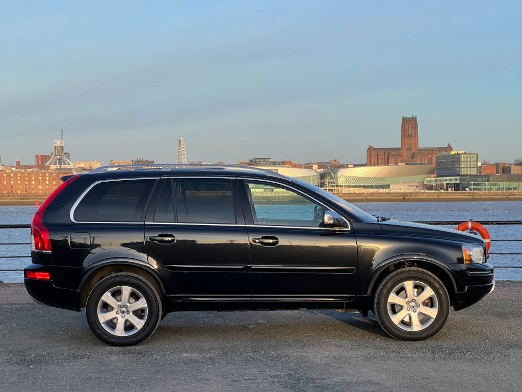 View VOLVO XC90 D5 SE LUX AWD