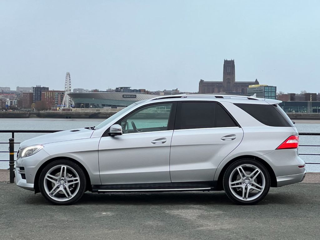 MERCEDES-BENZ M CLASS