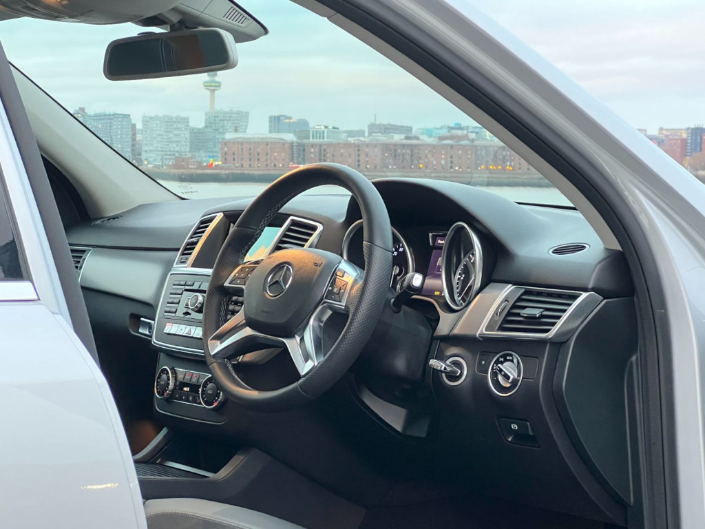 MERCEDES-BENZ M CLASS