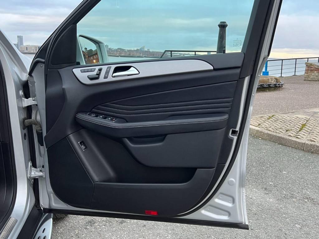 MERCEDES-BENZ M CLASS