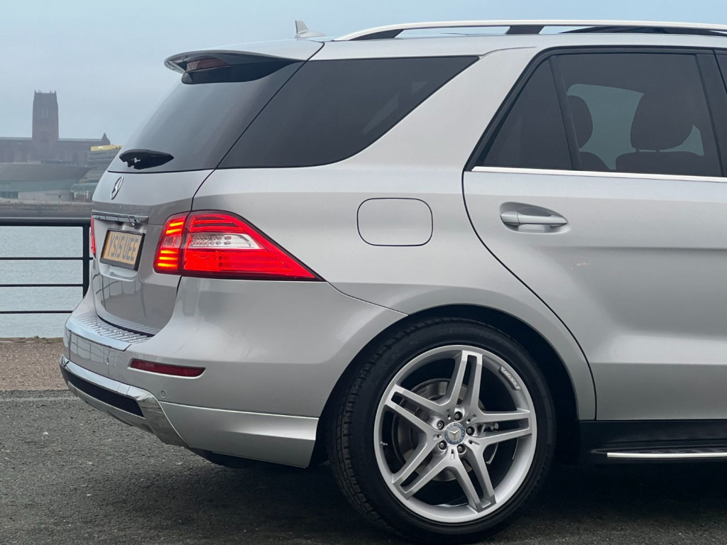 MERCEDES-BENZ M CLASS