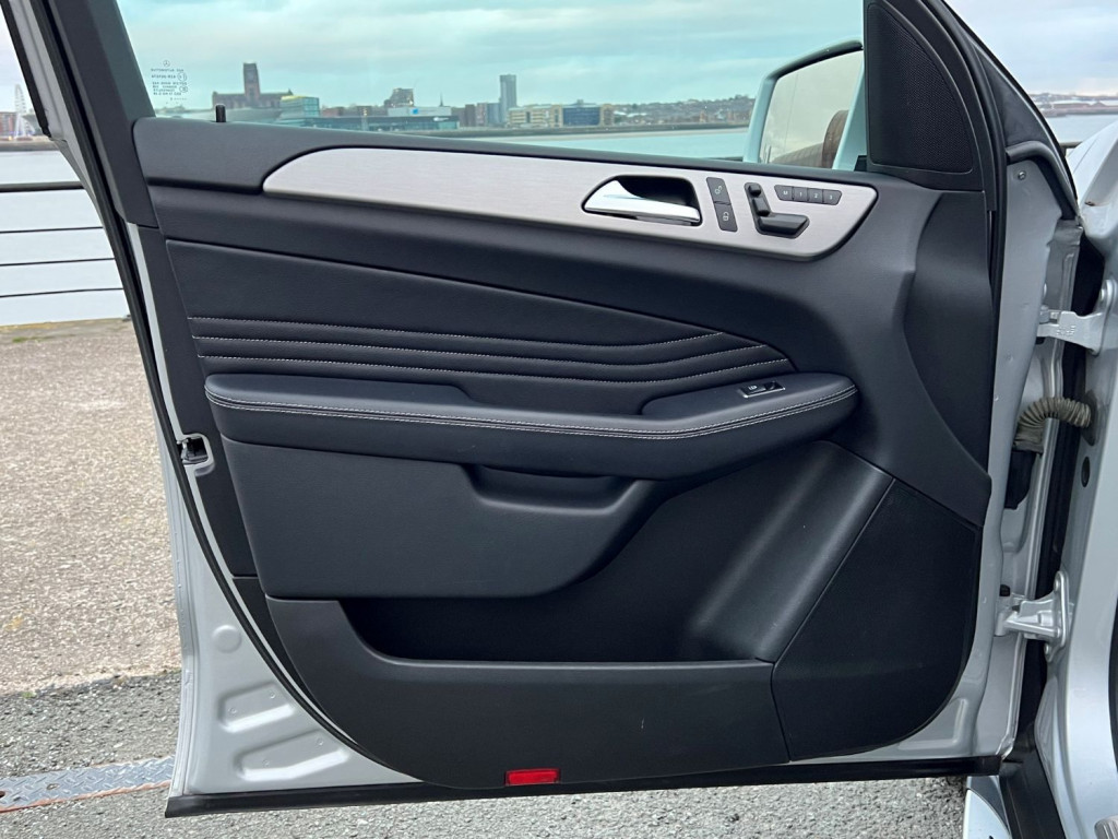 MERCEDES-BENZ M CLASS