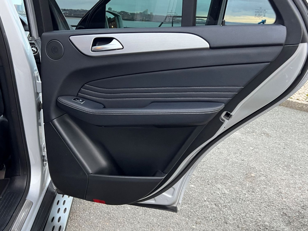 MERCEDES-BENZ M CLASS