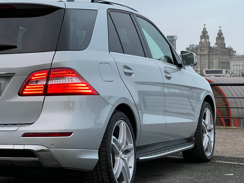 MERCEDES-BENZ M CLASS