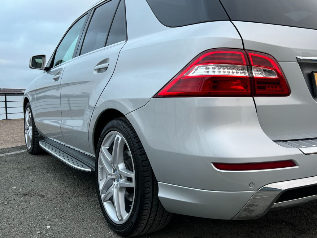 MERCEDES-BENZ M CLASS