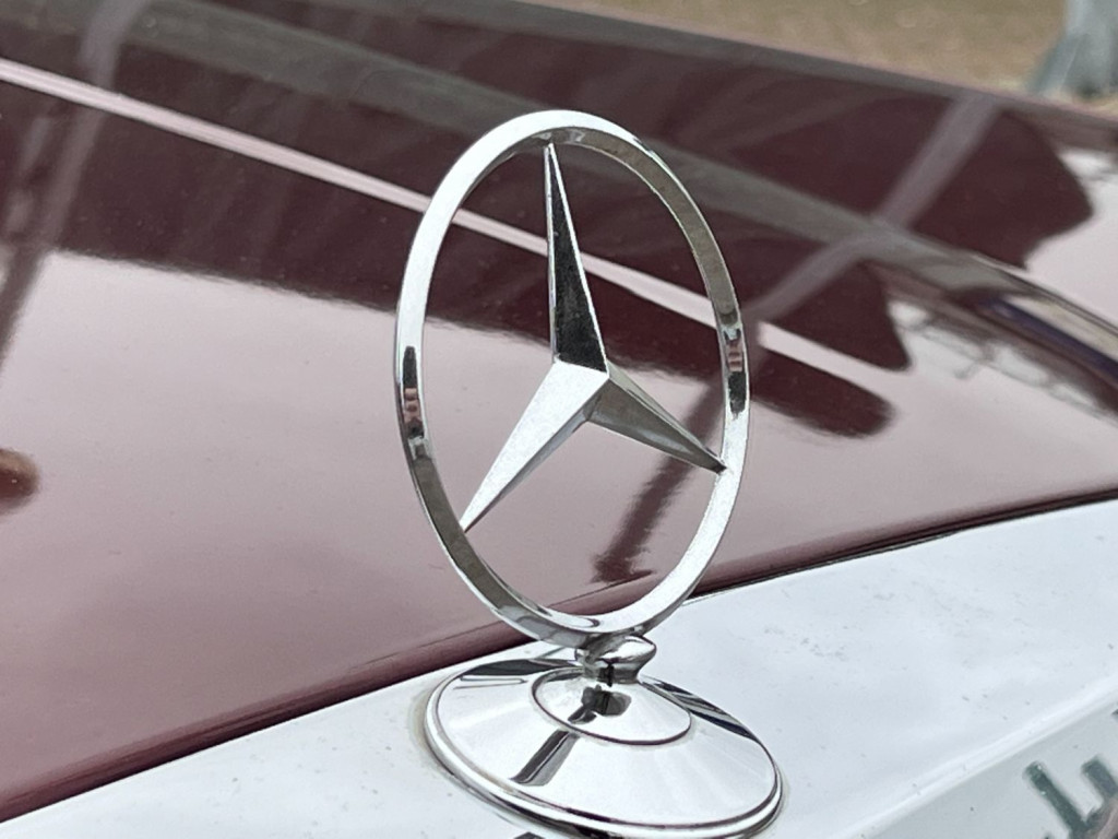 MERCEDES-BENZ 280