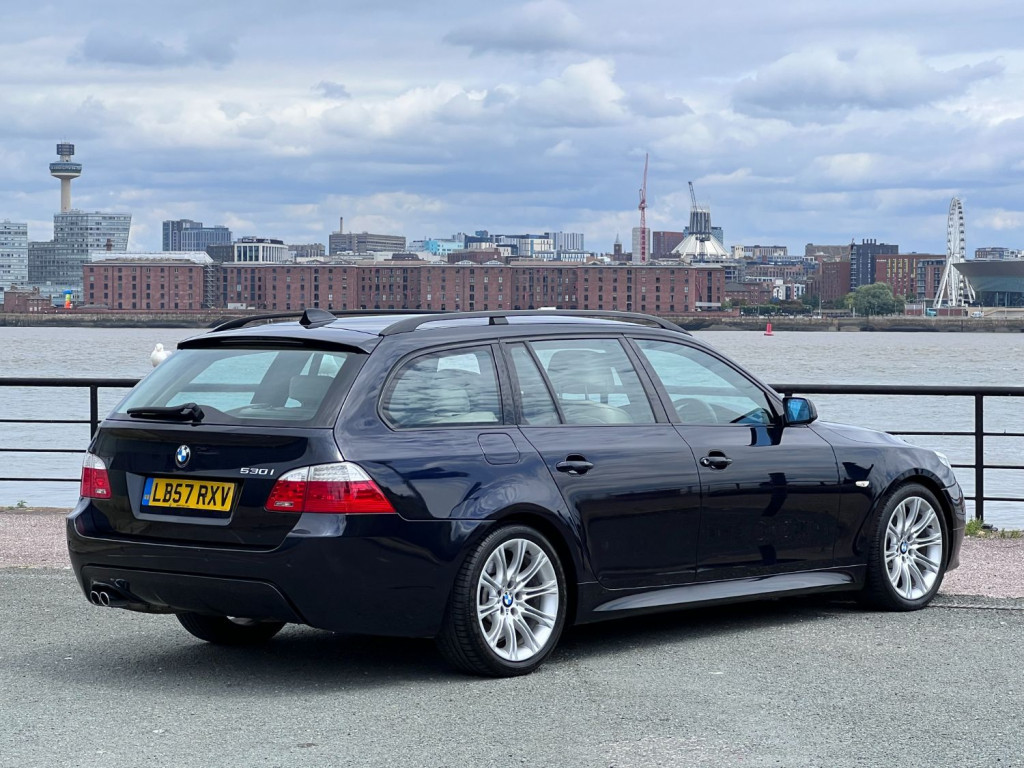 BMW 5 SERIES
