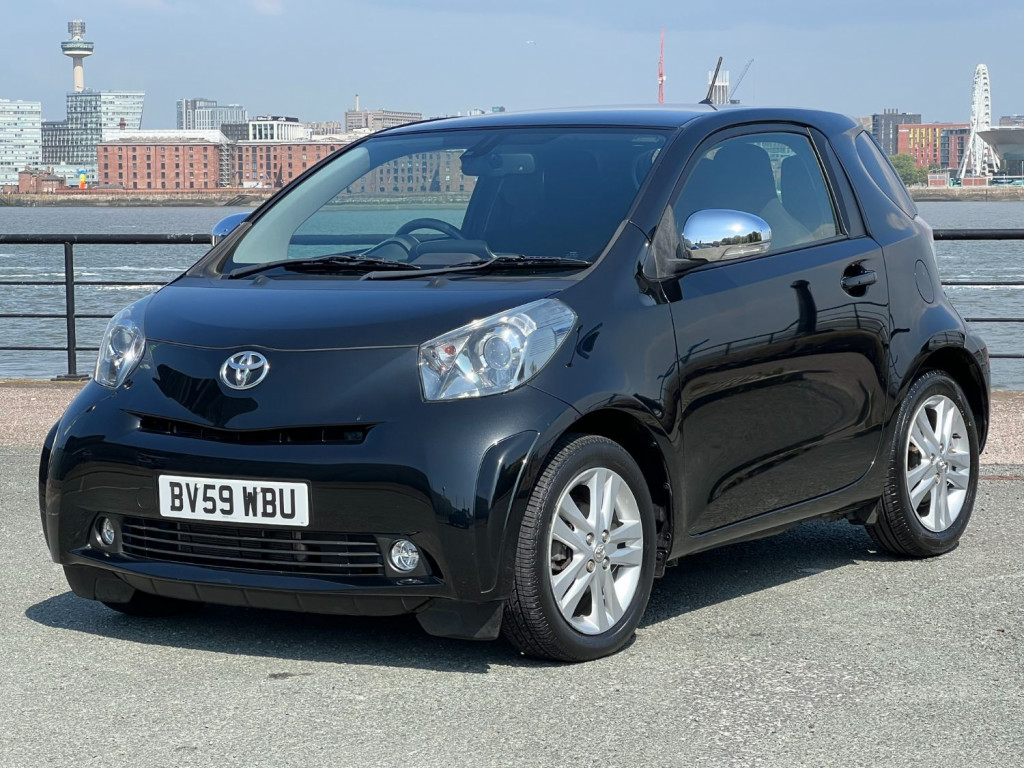 TOYOTA IQ