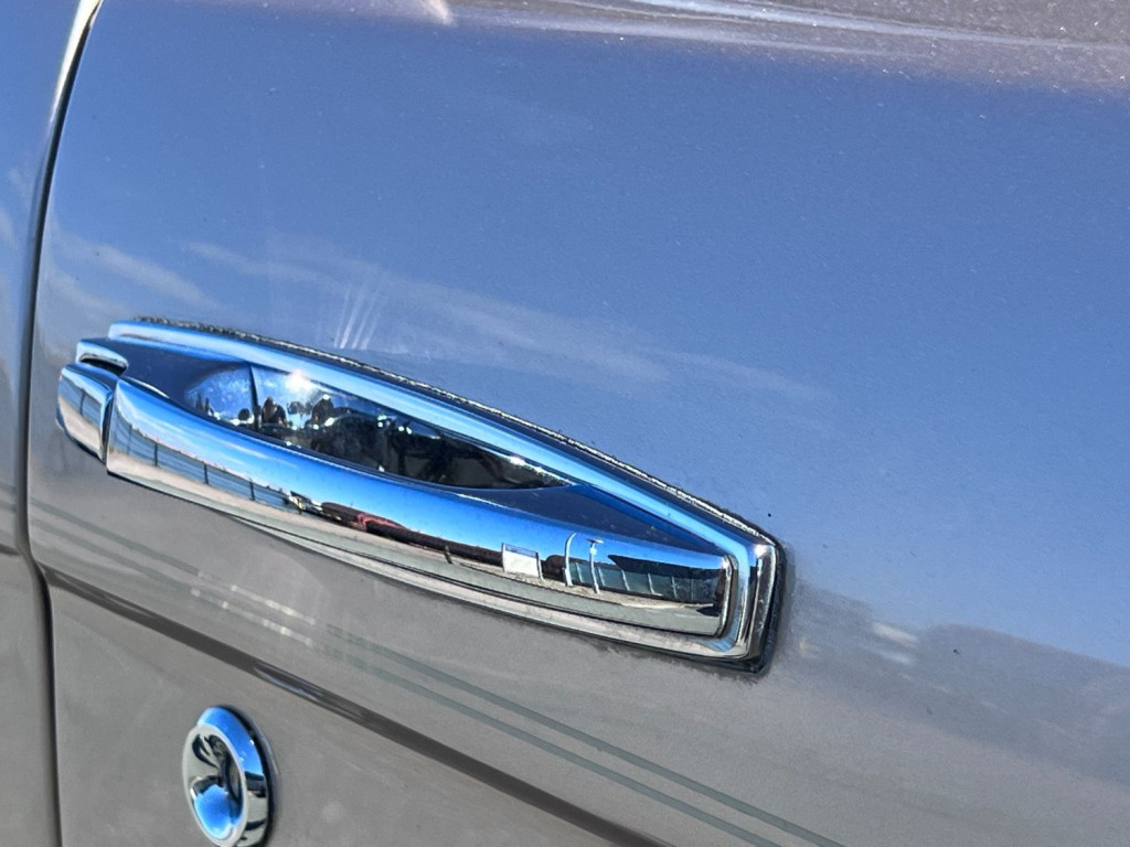 ROLLS-ROYCE SILVER SPIRIT