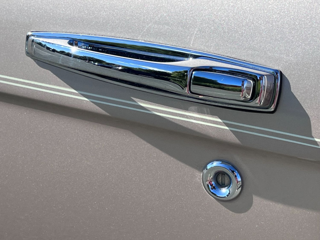 ROLLS-ROYCE SILVER SPIRIT