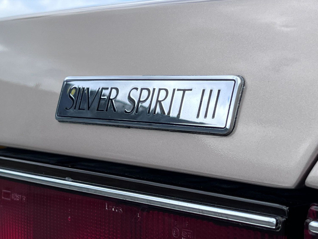 ROLLS-ROYCE SILVER SPIRIT