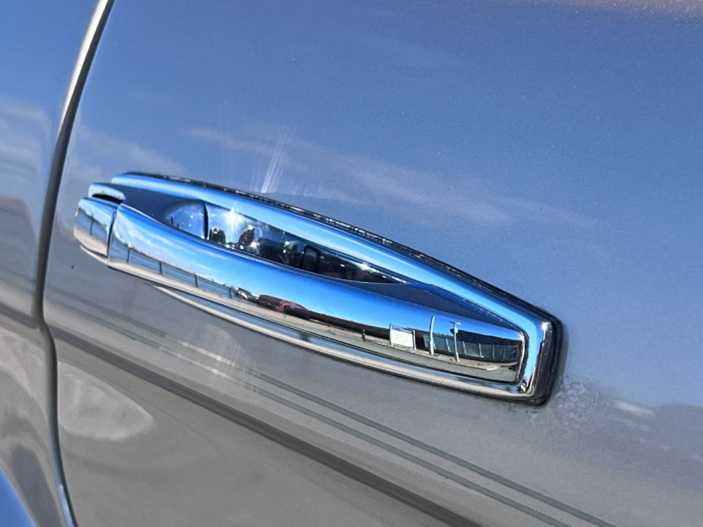 ROLLS-ROYCE SILVER SPIRIT