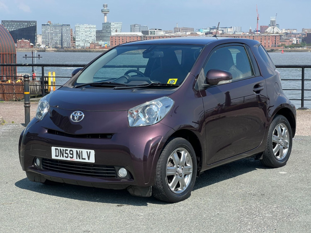TOYOTA IQ