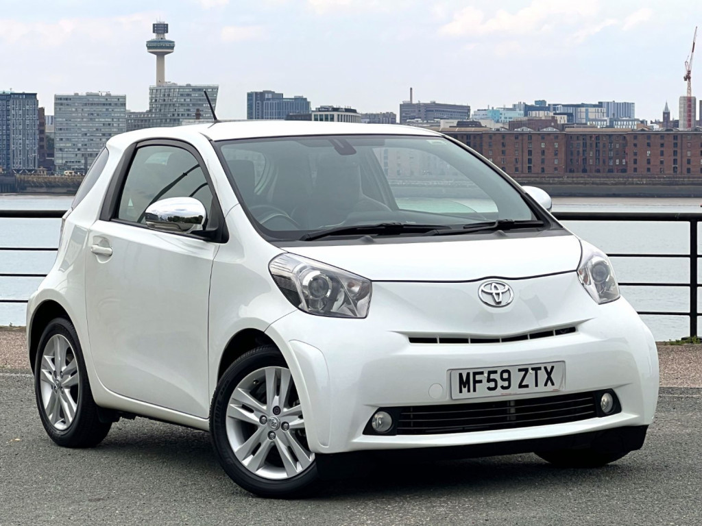 TOYOTA IQ