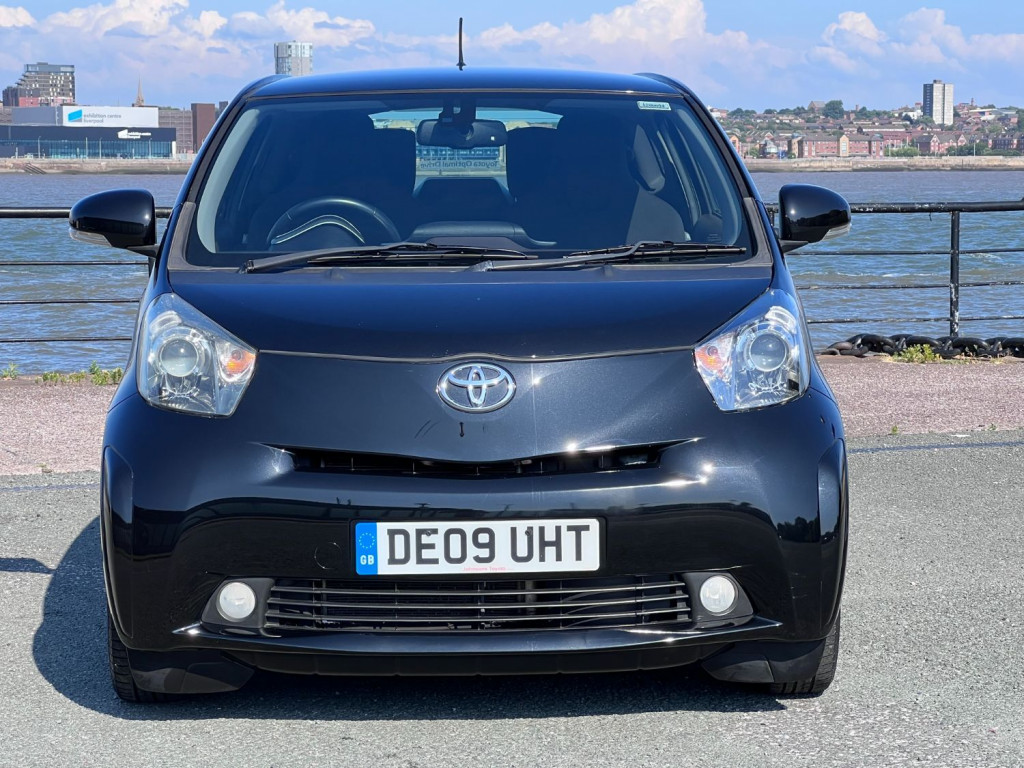 TOYOTA IQ