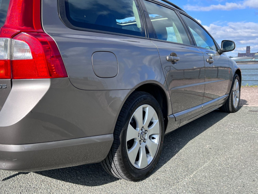 VOLVO V70