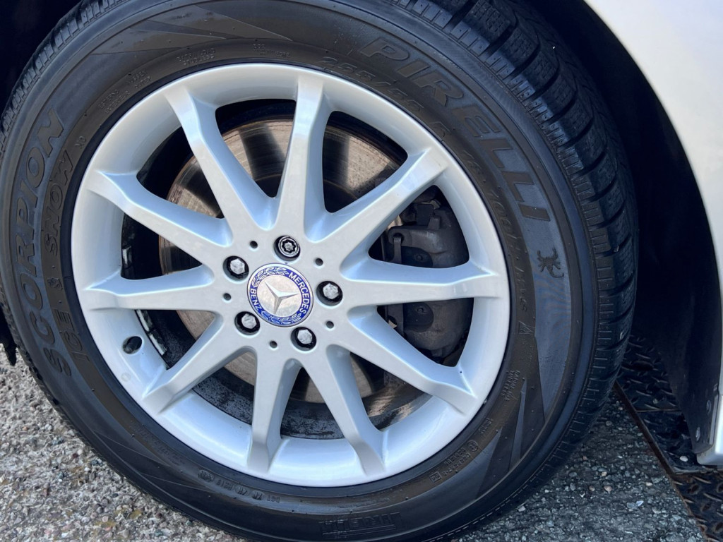 MERCEDES-BENZ R CLASS